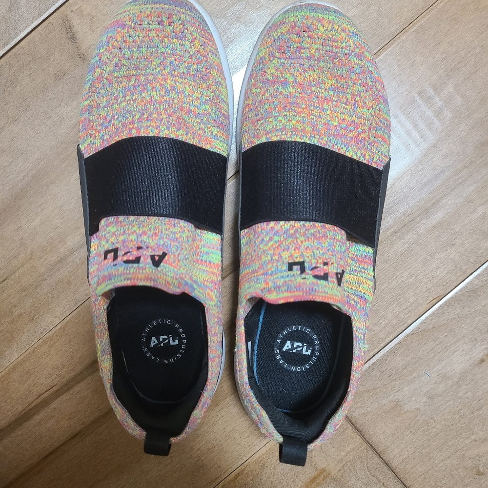 Apl shoes